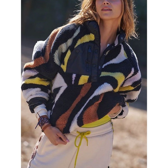 Free People Jackets & Blazers - Free People Hit The Slopes Printed Pullover